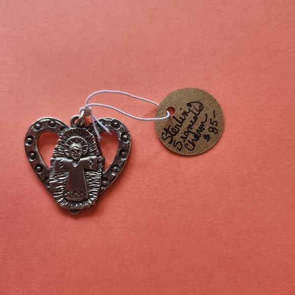 Jeep Collins Retired Angel Charm - Picture 3 of 3